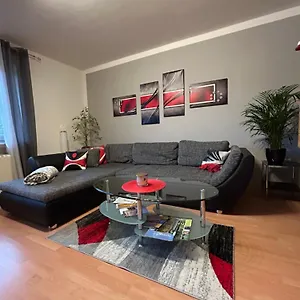 Apartament Grosse Helle Mit Balkon, Ruhig Gelegen Mit Guter Verkehrsanbindung