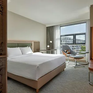 Courtyard By Marriott Center Hotell