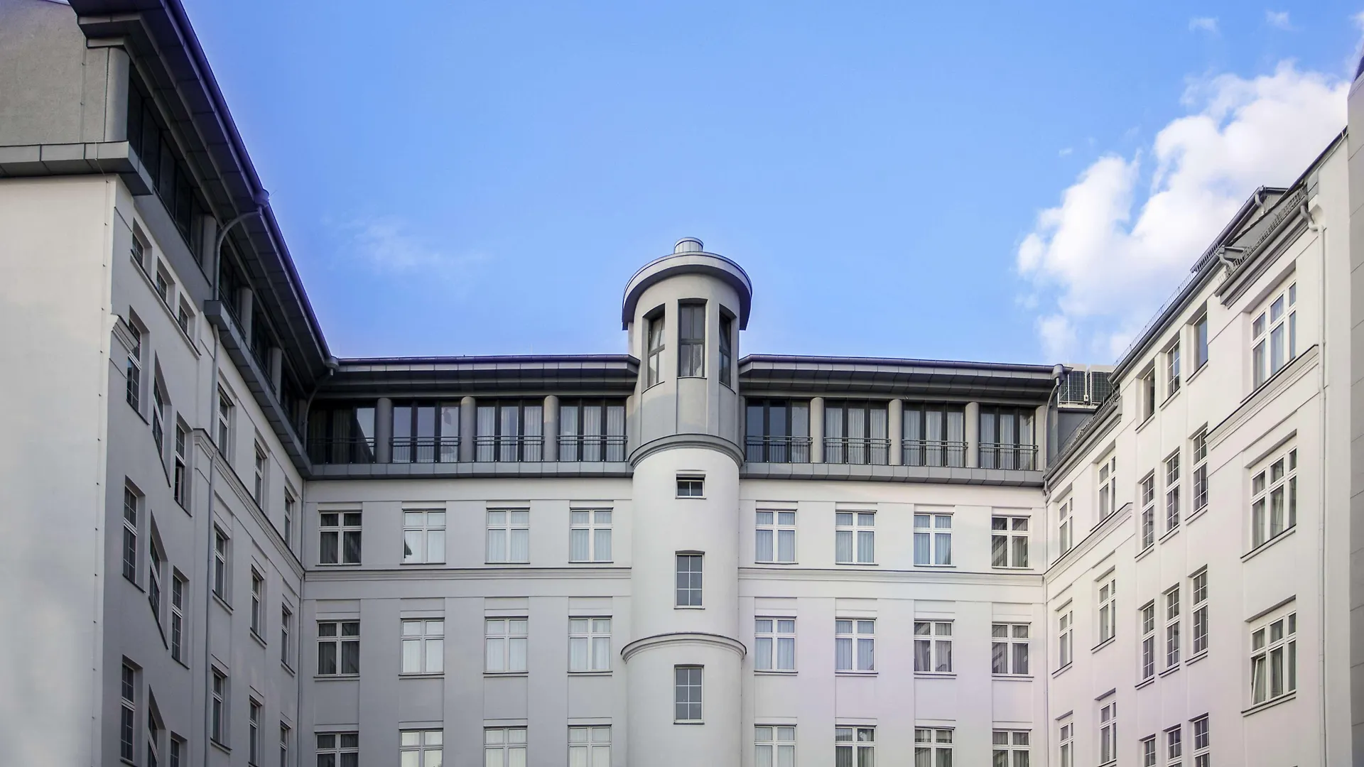 Quentin Xl Potsdamer Platz Berlin